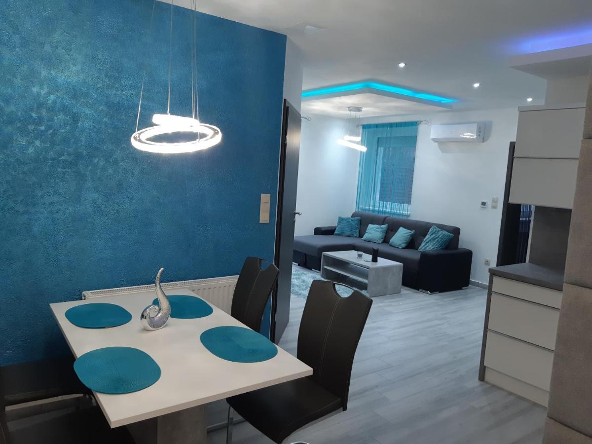 Dilara Apartman Sarvar Exterior photo